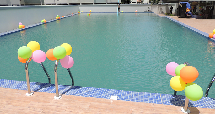 Swimming pool